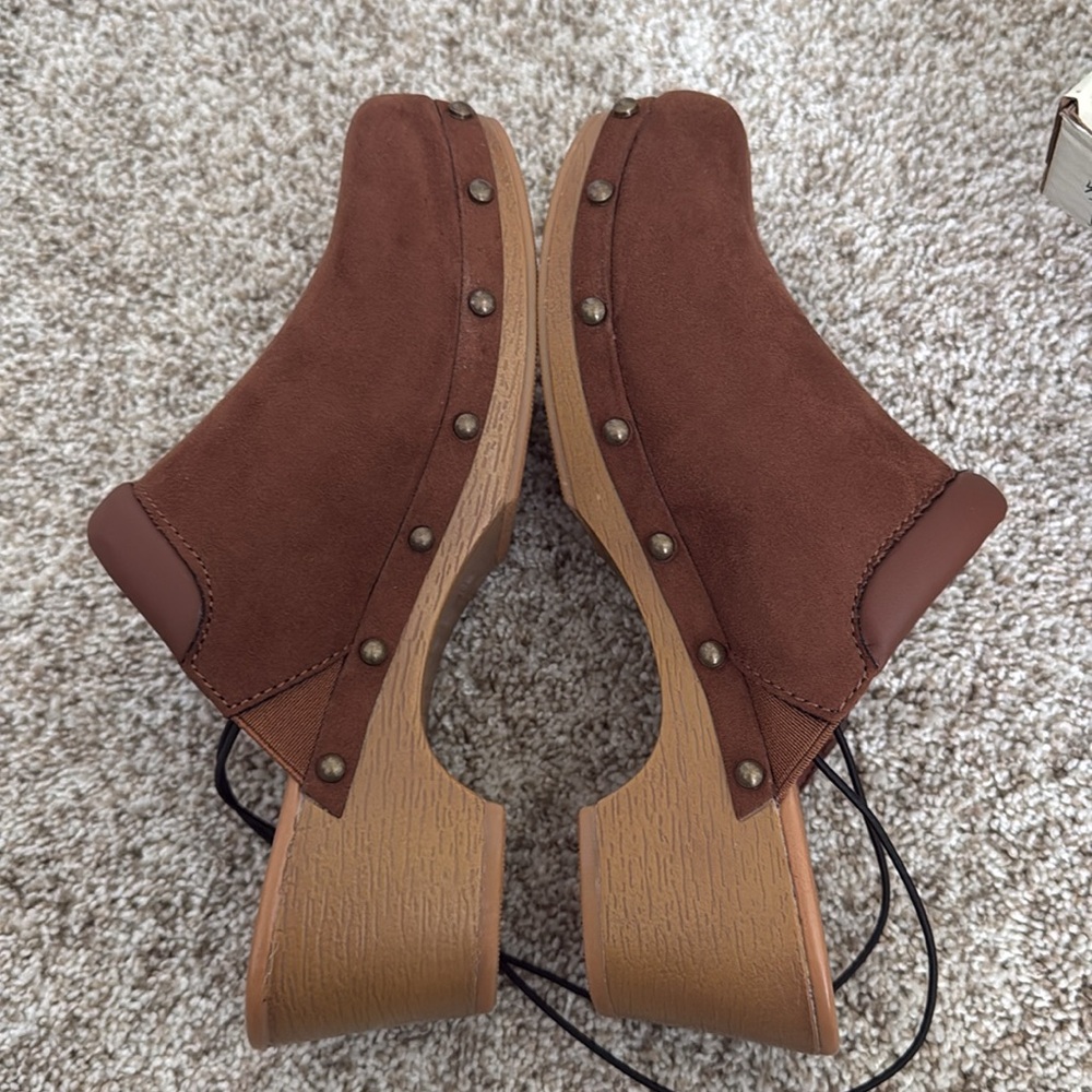Ana Glenna Cognac clog shoes size 7 medium - Picture 6 of 6